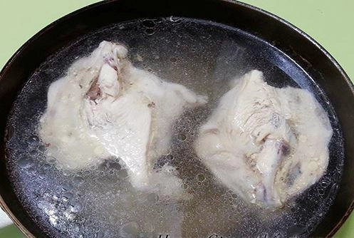 Cách nấu lẩu hải sản ngon đơn giản - 2