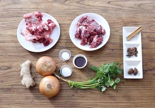 Cách nấu phở bò thơm ngon chuẩn vị đơn giản tại nhà - 1