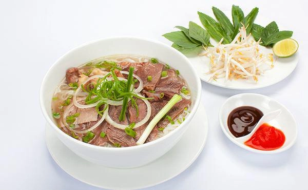 Cách nấu phở bò thơm ngon chuẩn vị đơn giản tại nhà - 5