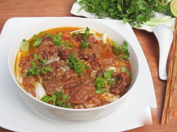 Cách nấu phở bò thơm ngon chuẩn vị đơn giản tại nhà - 6