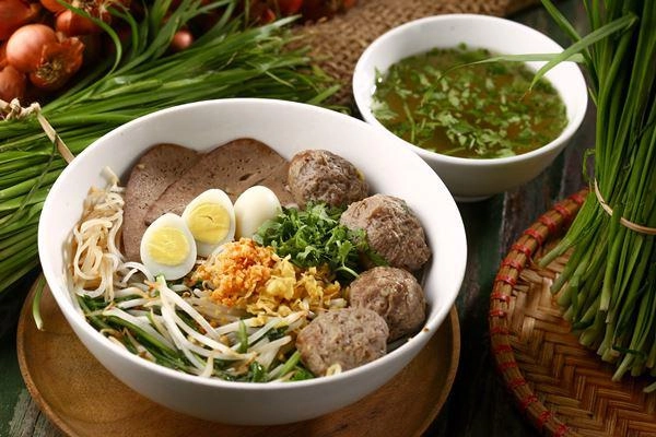 Cách nấu phở bò thơm ngon chuẩn vị đơn giản tại nhà - 7