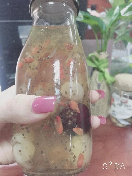 Chè dưỡng nhan gây sốt mùa hè này loạn giá bán mù xuất xứ thổi phồng công dụng - 1
