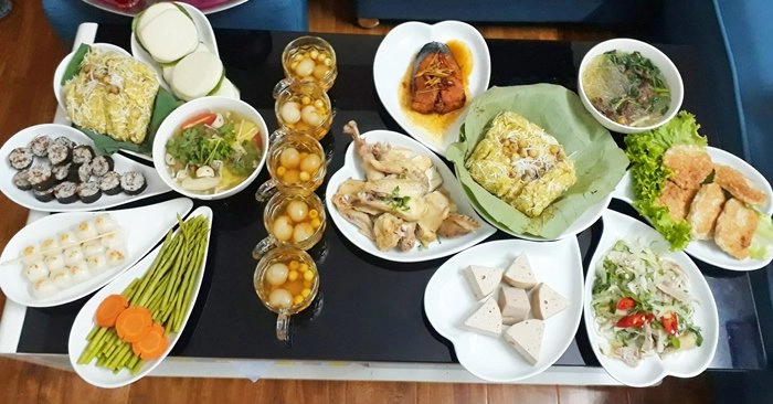 Chị em chia sẻ mâm cỗ cúng rằm tháng 7 nhiều màu sắc ngập tràn mạng xã hội - 18