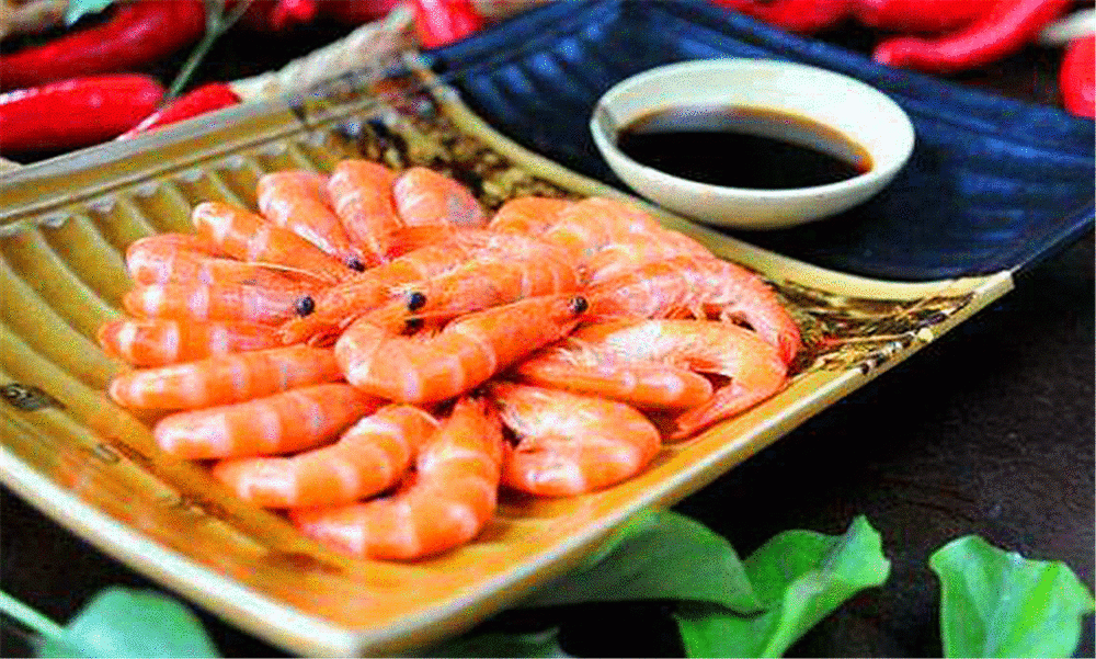 Chỉ luộc tôm với nước thì thật thiếu sót thêm gia vị này tôm vừa hồng đỏ vừa thơm ngon - 3