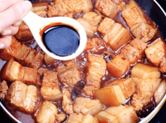 Chỉ với cách đơn giản này thịt kho mềm không béo lại có màu đỏ đẹp - 3