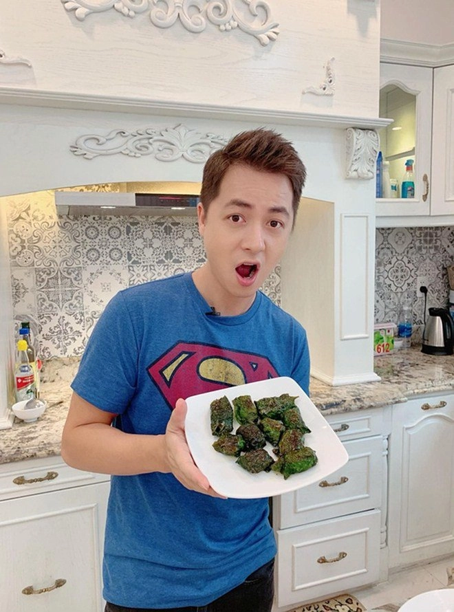 Có vợ đảm hết phần thiên hạ 3 ông bố nổi tiếng showbiz vẫn không ngại xắn tay vào bếp - 2