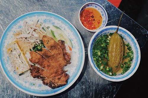 Cơm tấm bà ròm cơm xá xíu lạ miệng ngon nức tiếng sài gòn - 1