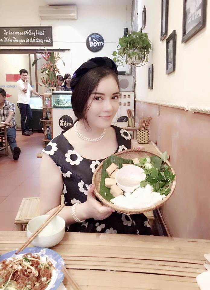 Đàm vĩnh hưng mang món ăn lý nhã kỳ tặng lên máy bay nhưng ai nhìn cũng hết hồn vì - 3