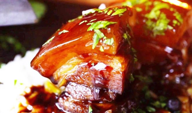 Đầu bếp tiết lộ kho thịt đừng dùng đường trắng tạo màu đây mới là thứ khiến thịt ngon đẹp - 5