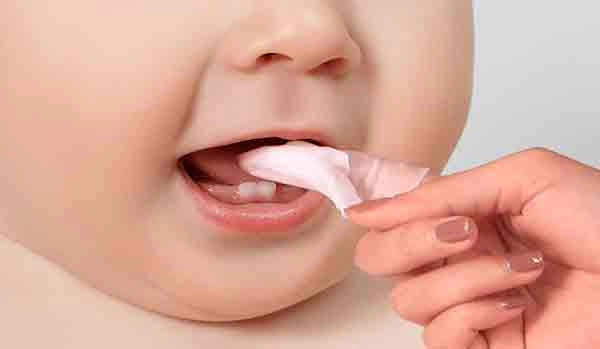 Dấu hiệu trẻ mọc răng và cách chăm sóc phù hợp - 2