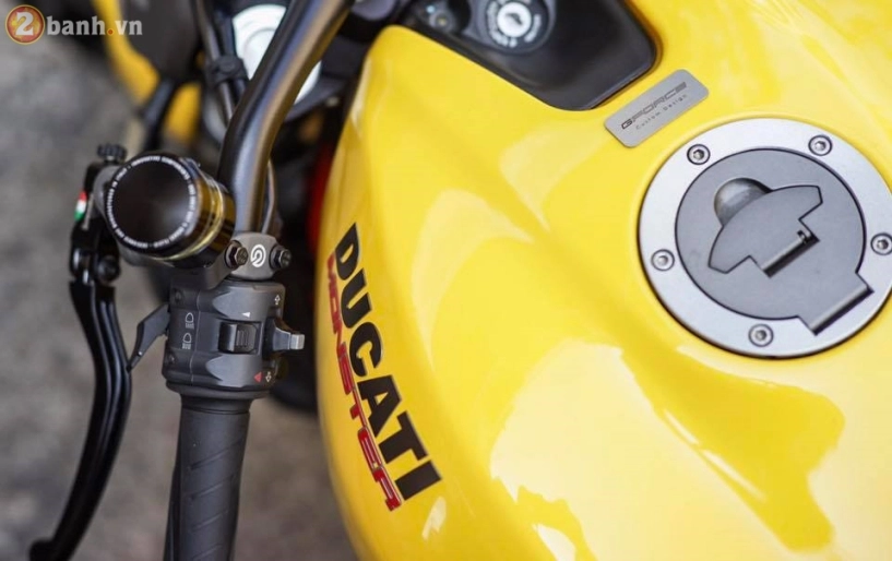Ducati monster 821 trong bản độ lung linh sau tai nạn - 4