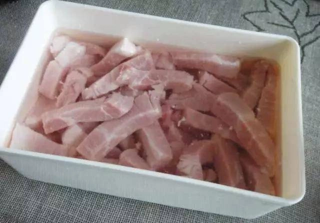 Đừng rửa những thực phẩm quen thuộc này chỉ bằng nước nếu không càng rửa càng bẩn - 1