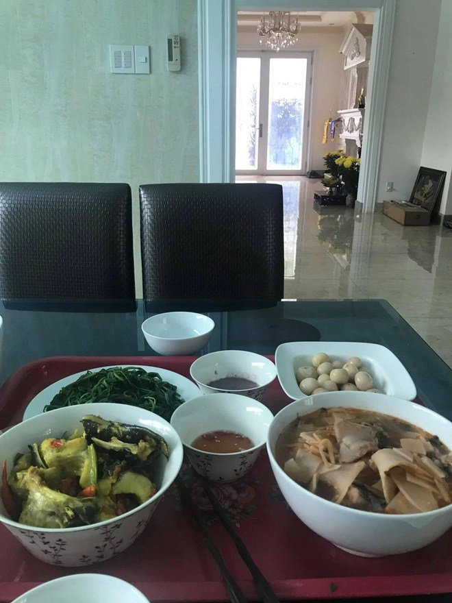 Giàu có sang chảnh nhưng vợ đại gia của quách ngọc ngoan lại thích những món đơn sơ - 4