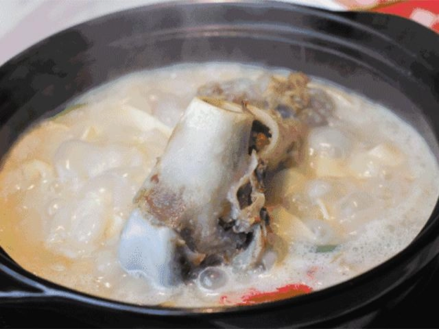 Để móng giò thơm giòn sần sật chỉ cần ngâm theo cách của đầu bếp bất ngờ sẽ đến - 8