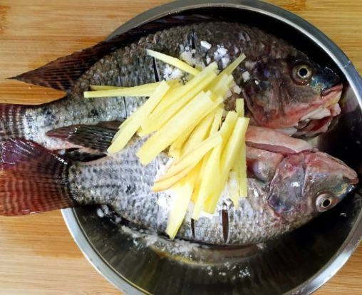 Hấp cá có nên ướp trước không nhiều người đã làm sai bảo sao món ăn chẳng ngon - 2