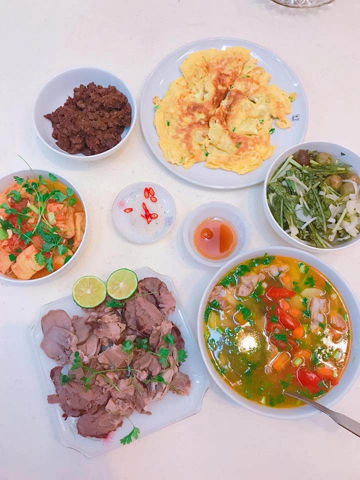Vợ khoe bàn ăn đầy món ngon hồng đăng nói một câu khiến hội chị em ghen đỏ mắt - 7