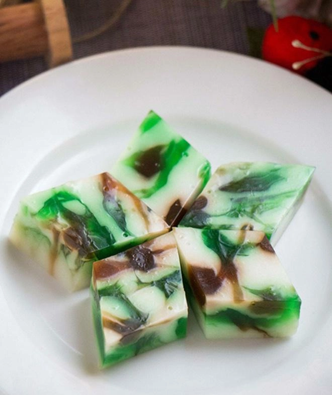 Hồng vân làm thạch rau câu sơn thuỷ ngon mắt nhưng dân mạng thi nhau hiến kế cách hay hơn - 5