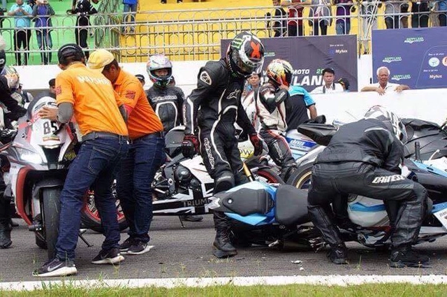 Kawasaki zx-10r gặp tai nạn tại trường đua việt nam - 1