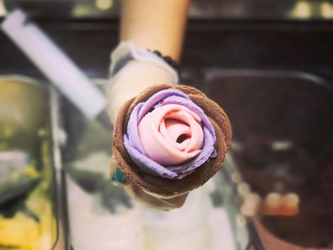 Kem hoa hồng - một thứ quà ngọt ngào cho phái đẹp mùa 0803 - 1