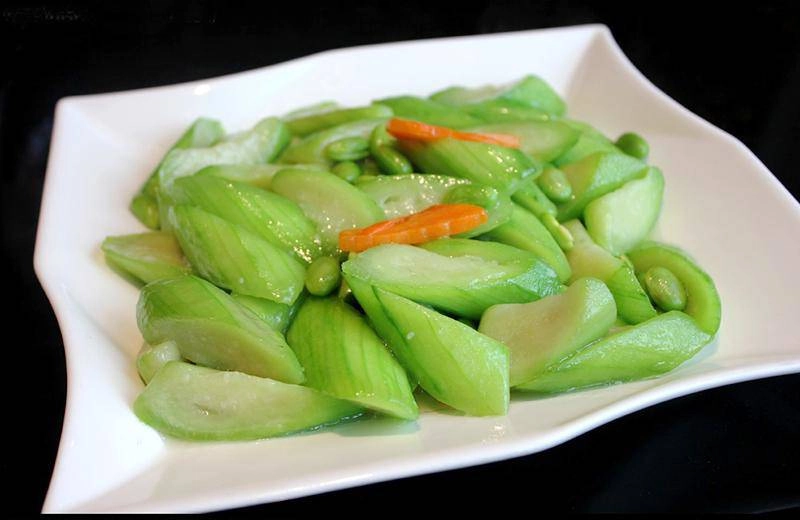 Khi xào mướp thêm một bước này món ăn không bao giờ bị thâm đen - 2