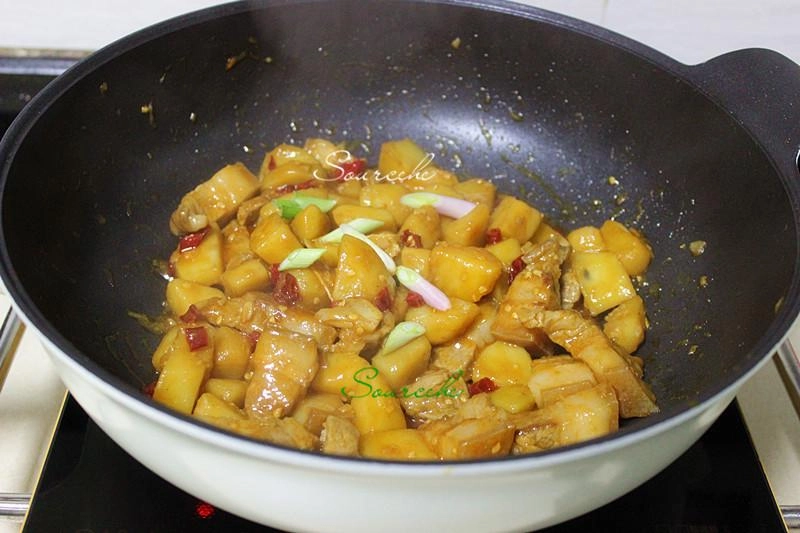 Kho thịt lợn với nguyên liệu này chẳng những ngon mà không bị béo cả nhà ăn hết veo - 3