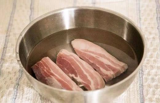 Kho thịt xong tắt bếp nhưng đừng cho thịt ra ngay làm thêm bước này đảm bảo ngon không ngấy - 1