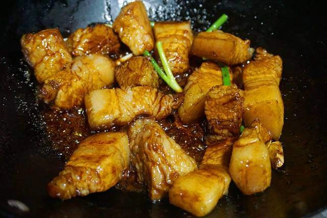 Kho thịt xong tắt bếp nhưng đừng cho thịt ra ngay làm thêm bước này đảm bảo ngon không ngấy - 3