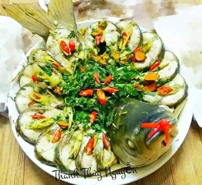 Khởi nghiệp từ bán xúc xích 3 năm sau 9x có nhà xe hơi là bà chủ chuỗi cửa hàng - 9