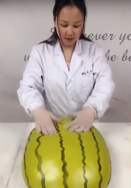 Không thể phân biệt nổi các loại bánh giống hệt trái cây thật của trung quốc - 1