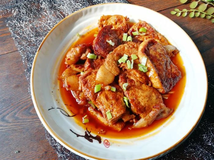 Làm đậu phụ om thịt thêm một thìa gia vị này đậu ngon mà màu đẹp hơn hẳn - 4