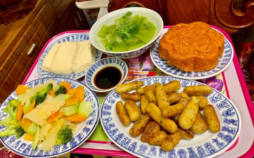 Lên chầu oai nghiêm không ngờ ngoài đời táo giao thông tự long rất khéo nấu ăn chiều vợ hai - 13