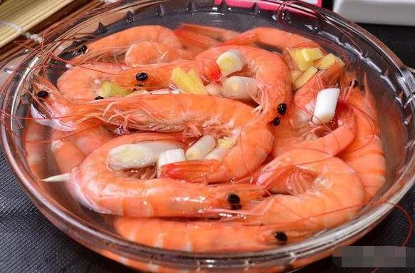 Luộc tôm chỉ vì quên điều này tôm bị dai khô không ngon - 3