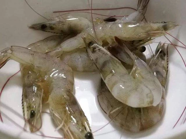 Luộc tôm dùng nước sôi hay nước lạnh nếu làm sai chắn chắn món ăn mất ngon - 1