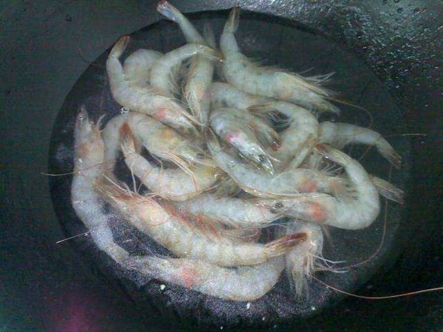 Luộc tôm dùng nước sôi hay nước lạnh nếu làm sai chắn chắn món ăn mất ngon - 2