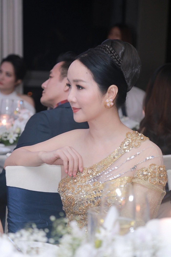 Lý nhã kỳ thèm mắm tôm đến nỗi mang cả lên máy bay ra nước ngoài thưởng thức - 2