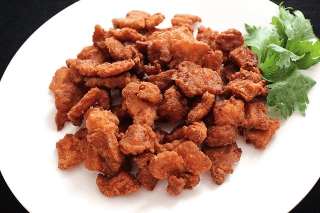 Mát trời làm thịt chiên giòn tan kiểu này chẳng ai có thể ngừng ăn - 3