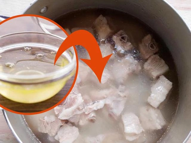 Mẹ chồng hoảng hốt vì nồi canh mặn chát con dâu bình tĩnh xử lý hết mặn bất ngờ - 1