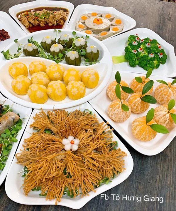 Mẹ đảm khoe mâm cỗ cúng rằm không thịt vẫn đẹp xuất sắc nhìn là mê - 3