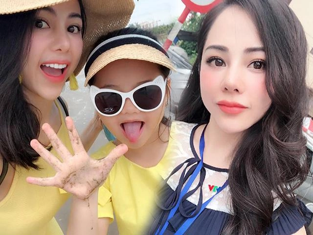 Nữ mc xinh nhất nhì vtv làm mẹ đơn thân gợi cảm được trai tân kém 6 tuổi mê đắm - 21