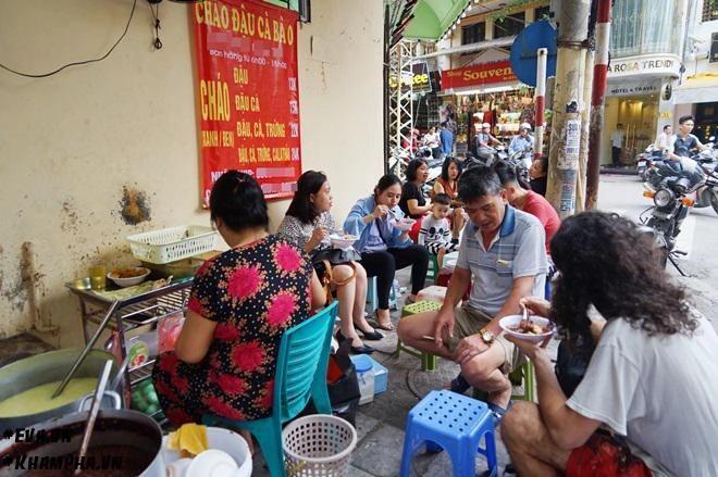 Mùa hè đi ăn cháo cà muối đậu thanh mát nổi tiếng phố cổ ngày bán hết bay 10 nồi - 2