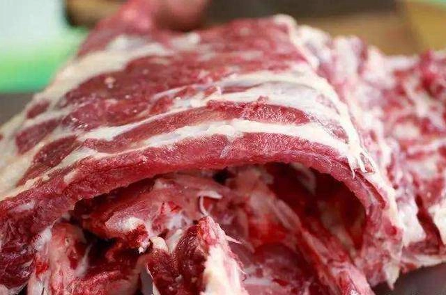 Muốn mua sườn chỉ cần sờ vào và thấy điều này là sườn ngon không có chỗ chê - 2