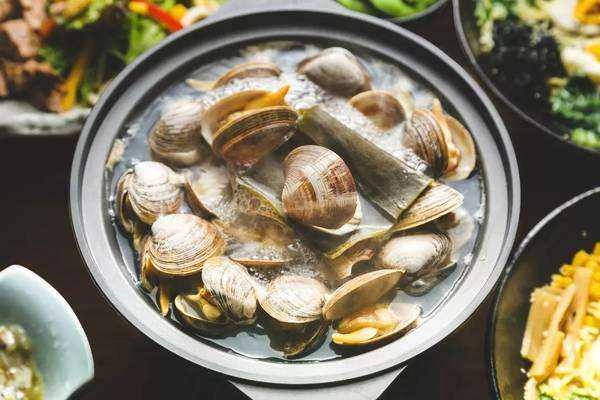Nếu uống rượu ngày tết cấm kỵ ăn cùng 5 món này không rất dễ bị tiêu chảy - 5