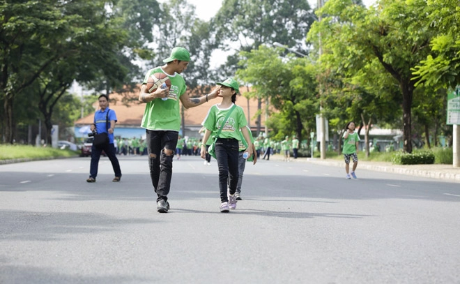 ngả mũ với chiêu dạy con vừa chơi vừa học bằng thể thao của phạm anh khoa - 1