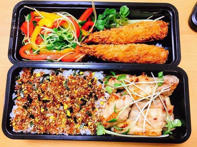 Những hộp cơm bento thịnh soạn của cô nàng khéo hết phần người ta chuẩn bị cho chồng - 11