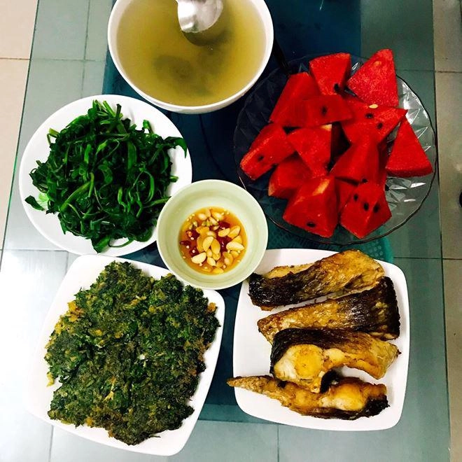 Những mâm cơm 4 người đủ món khiến chị em tưởng mẹ đảm hà nội chỉ ở nhà nấu ăn - 6