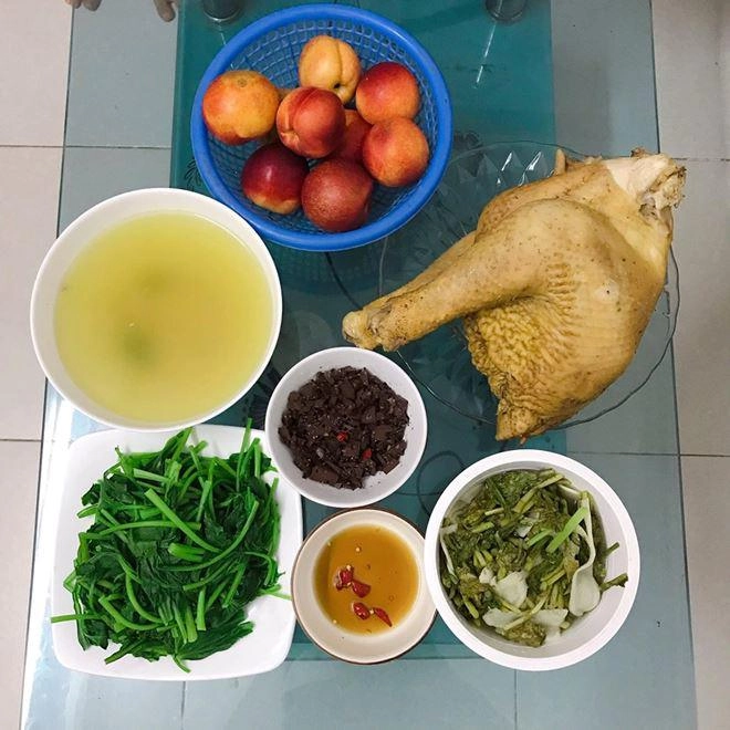 Những mâm cơm 4 người đủ món khiến chị em tưởng mẹ đảm hà nội chỉ ở nhà nấu ăn - 16