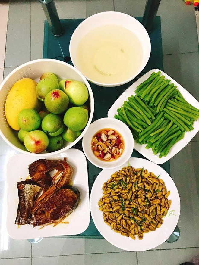 Những mâm cơm 4 người đủ món khiến chị em tưởng mẹ đảm hà nội chỉ ở nhà nấu ăn - 19