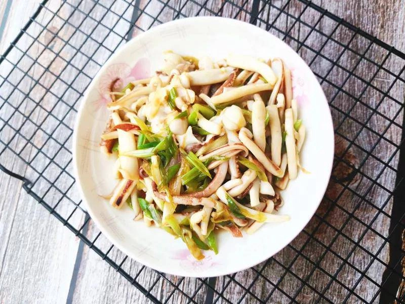 Quên làm điều này khi xào nên bảo sao mực bị dai khô rất khó ăn - 3