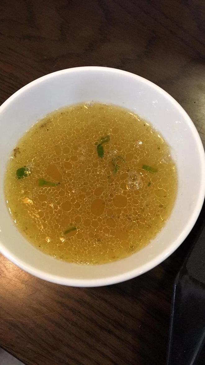 Sao chuyển giới cindy thái tài gọi bát phở không mỡ câu chuyện gây tranh cãi về cách phục vụ - 3