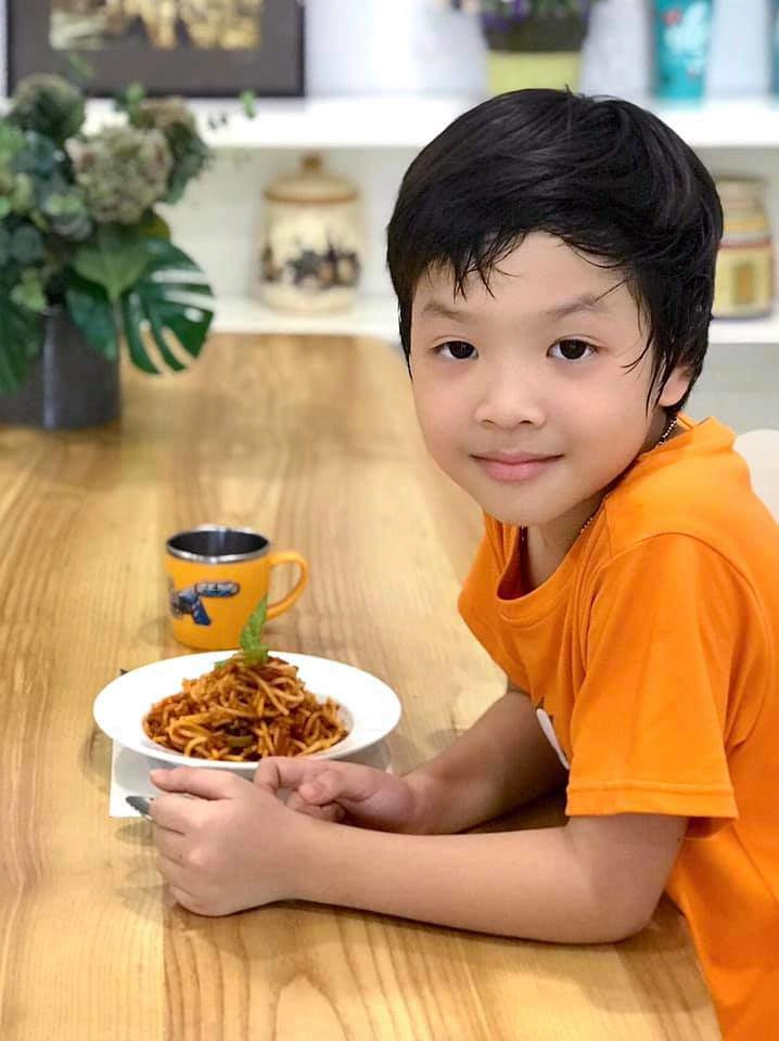 Sao việt trầm trồ vì con trai đan lê nấu ăn như nhà hàng nhưng cái kết đến tội nghiệp - 2